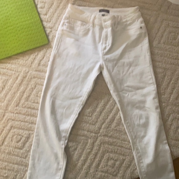 Great White jeans dl1961 size 27. Runs a bit small! - Picture 1 of 3